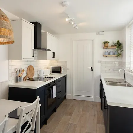 Tide @ Filey. Close To Beach. Dog Friendly. 파일리